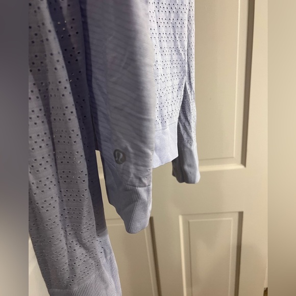 Lululemon breeze by long sleeve shirt - Picture 3 of 3